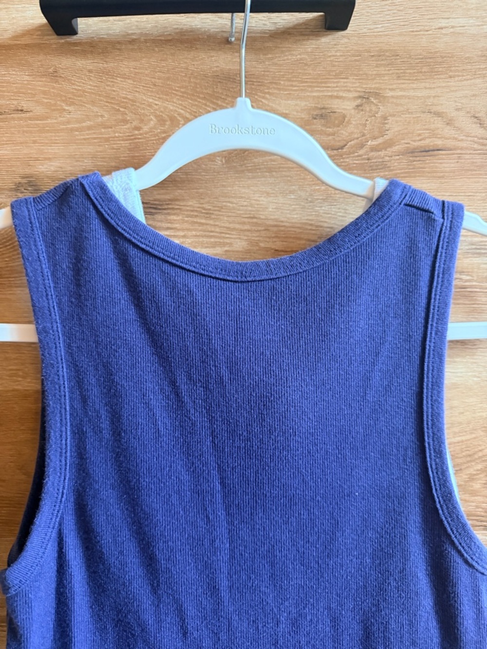 Daily Drills Navy Tank Top with White Trim and Green Logo. Size M/L - Picture 9 of 9